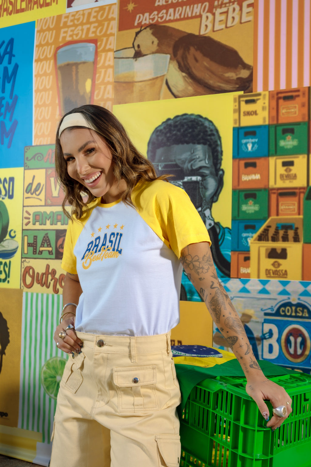 Camiseta Feminina do Brasil na Banco e Amarelo