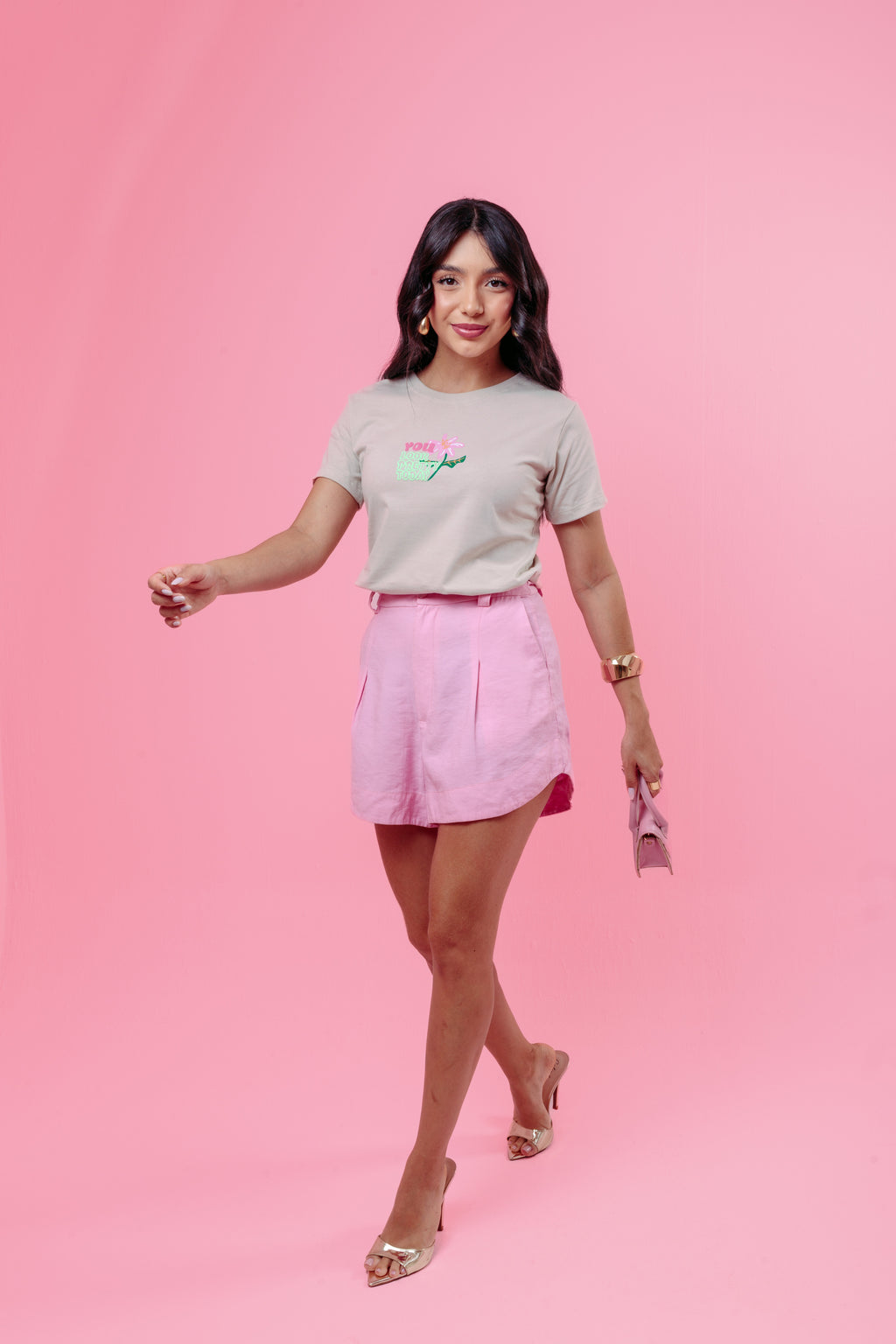 Camiseta Feminina com frase "You Look Pretty Today" na Cor Marfim