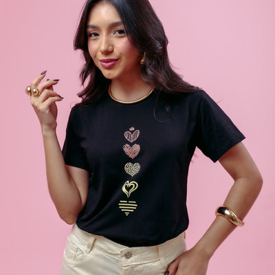 Camiseta Feminina Preta Estampa 3 Corações