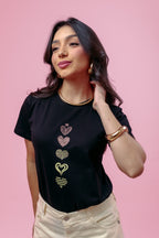 Camiseta Feminina Preta Estampa 3 Corações