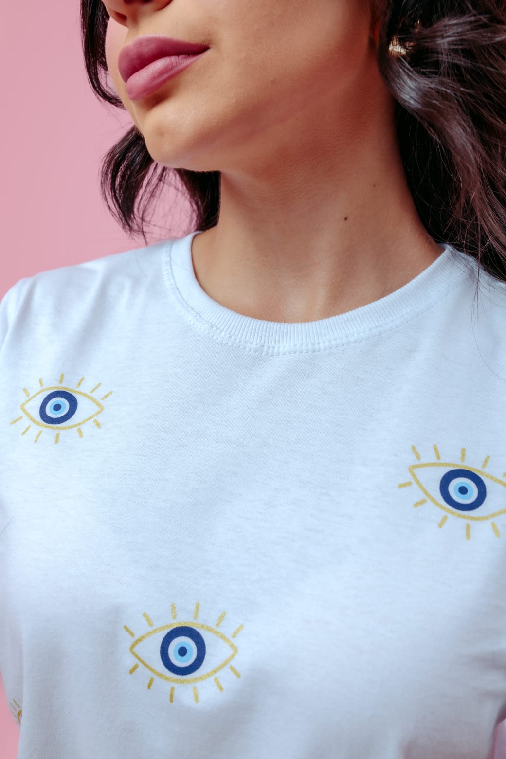 Camiseta Feminina Estampa Olho Grego Proteção