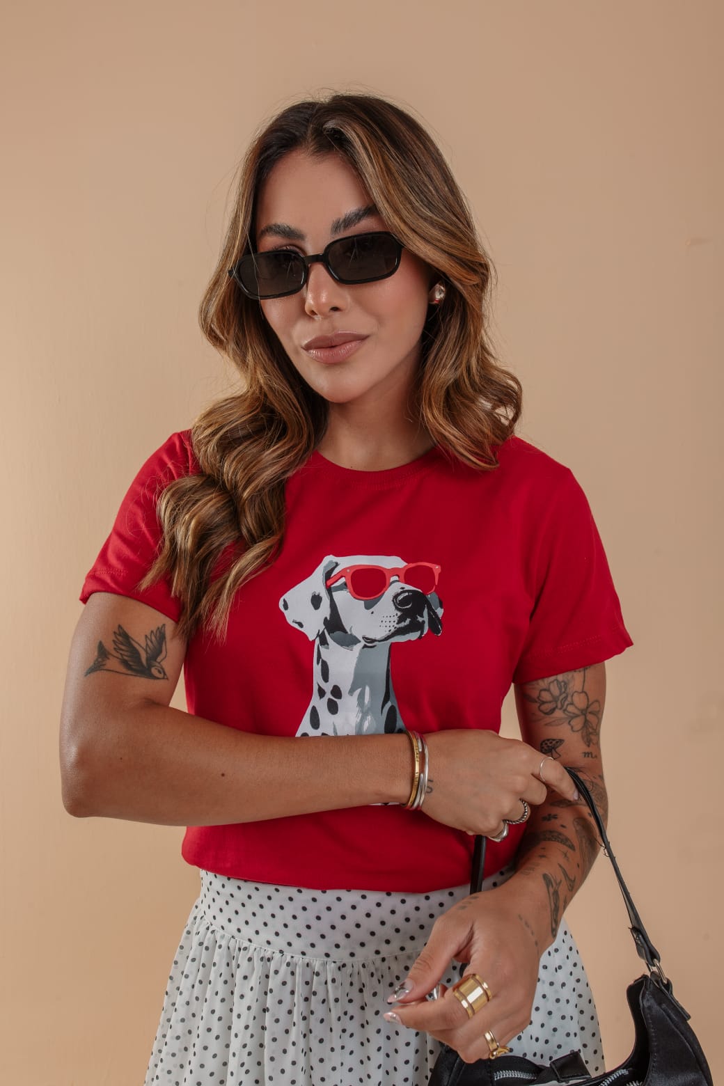 Camiseta Feminina Vermelha Estampa Cachorro